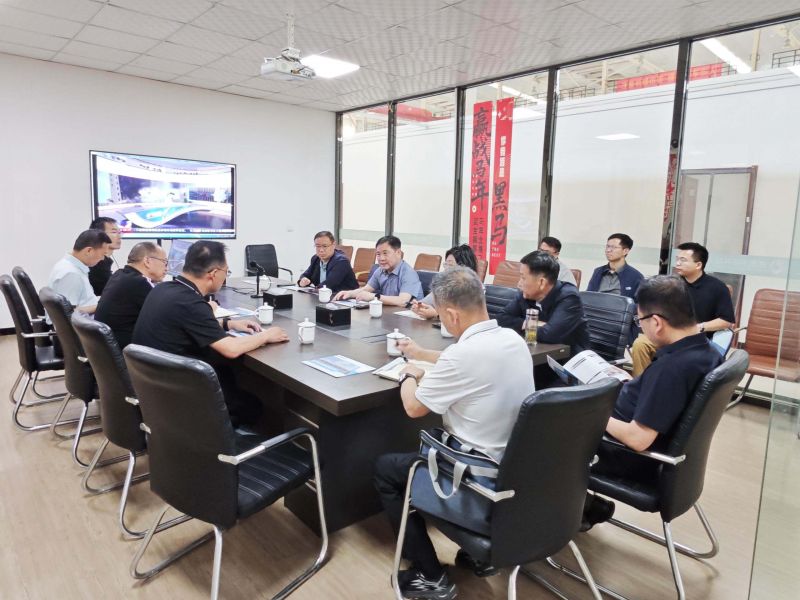 市政协秦志军副主席带领高端装备制造集群专班莅临猎鹰调研